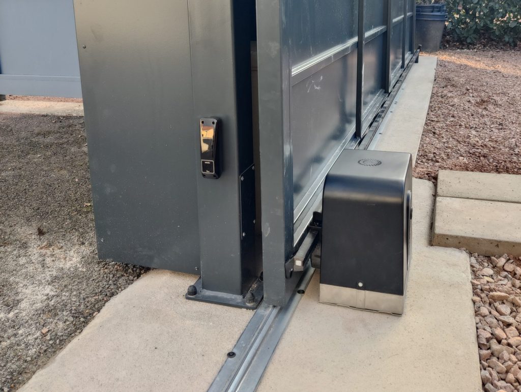 electricen charlieu- motorisation portail installation sur mesure
